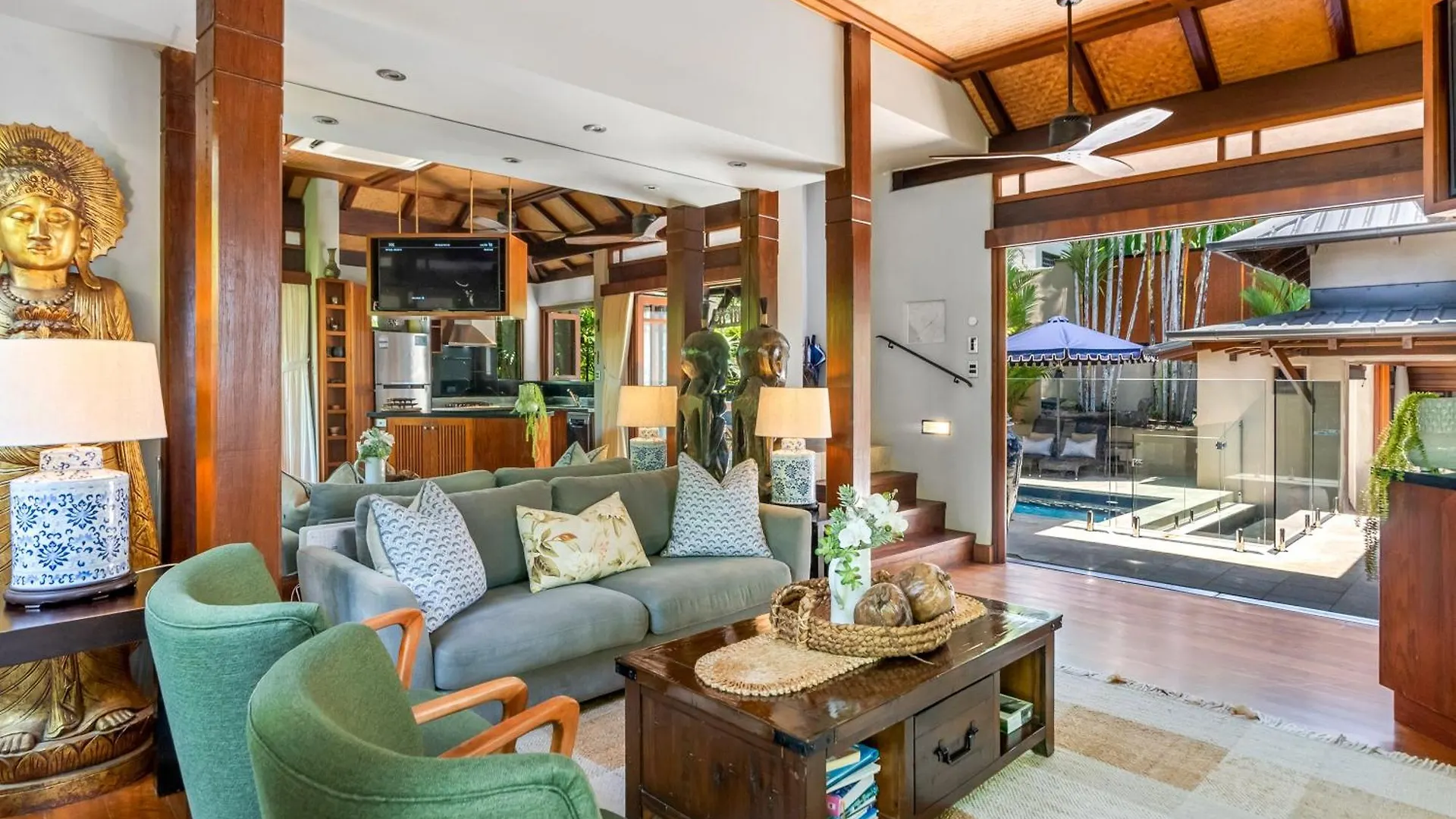 Paradiso Pavilion - An Intimate Bali-Style Haven Villa Port Douglas