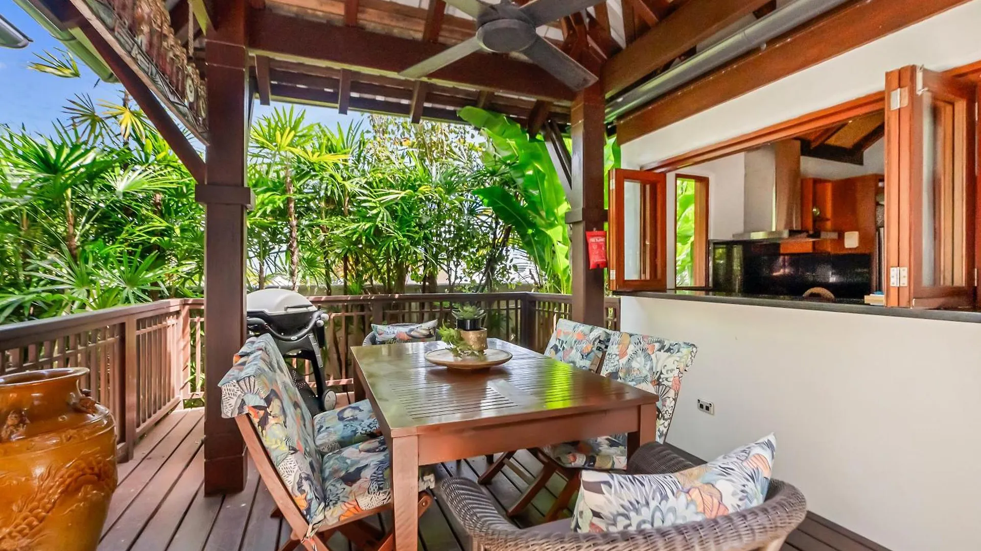 Villa Paradiso Pavilion - An Intimate Bali-Style Haven